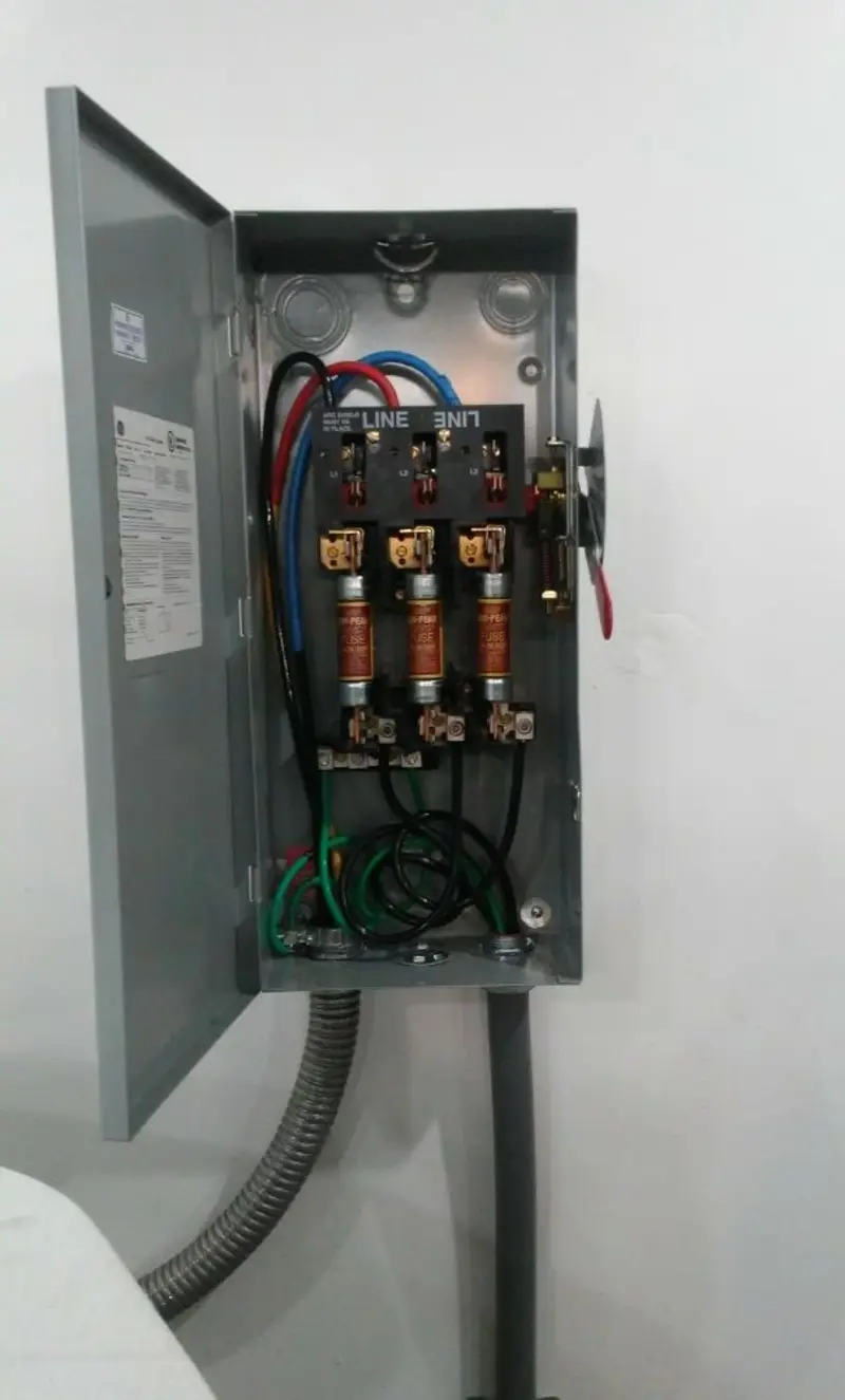 Three-phase disconnect switch installed for Smoke Detector Installation in Catalina